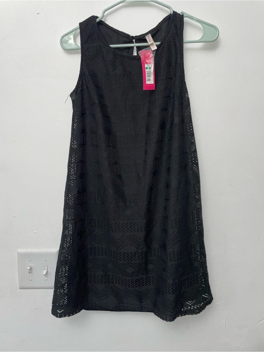 Black Crochet Lace Sleeveless Dress Cover Up Women’s Medium NWT